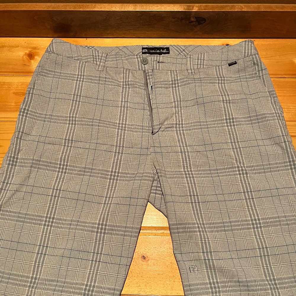 Travis Mathew Shorts 38
